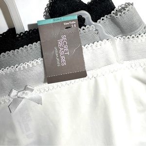 New Secret Treasures Set of 3 Intimates Thong Panty White Grey Black Size 14 NWT